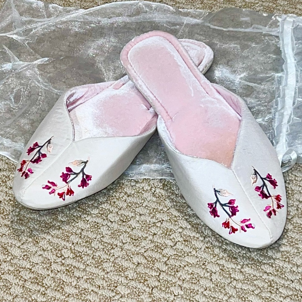 Satiny Embroidered Velvety Slip on Slippers , GAP 7-8